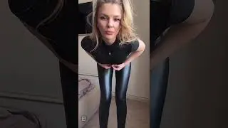 ШИКАРНАЯ ДЕВОЧКА В КОЖАНЫХ ЛОСИНАХ  / ПРИСЕДАЕТ И ШАЛИТ 👠