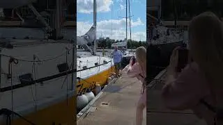 Константин Бриль в рекламной съёмке для бренда футболок
