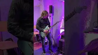 Man, this is the BIGGEST solo sound I have heard in AGES! 🤘🎸 #guitar #rock  #fender #stratocaster