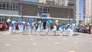 Fatih İlkokulu 2/B sınıfı Murat Malkoç 23 Nisan gösterisi