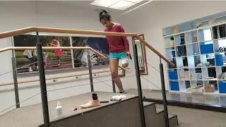 Walking down a steep slope with Rheo Knee XC | Amputee Girl's Vlog| Amputee Woman on the Way 2022