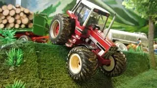 Cracy Rc Tractor Driver on the Model Farm