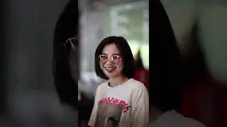 Photo barista girl in cafe on Koh Samui