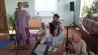 Ариндам, Ахалья, Мокша - группа крови на рукаве