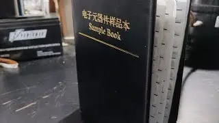 Книга с SMD конденсаторами типоразмера 1206 из Китая. Sample book.