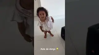 A mini aula de dança pequena Liz Dançando 💜✨