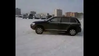 Зимний дрифт на Volkswagen Touareg 3.2 АТ