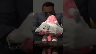 Trying to get a toddler to watch the finger trick ￼😂
