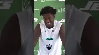 Bro was trying to hold in a laugh the entire time 😂 #nfl #nflfootball #nyjets #nygiants