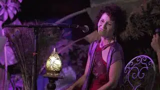 אלהיה אייל מור - סרטון high lights של המופע צחוקו של אלוהים