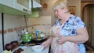 Поздравляю с масленицей. блины деревенские мешочки. Приготовила обед и ужин.