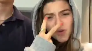 Louis Partridge tik tok