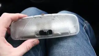 Replacing the bulb in the interior light of a Ford Focus 1