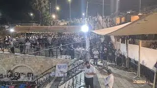 מעמד סליחות בציון רבי שמעון בר יוחאי