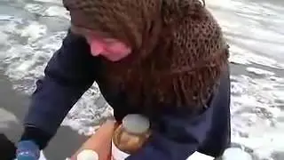 Как бабка мочу продавала