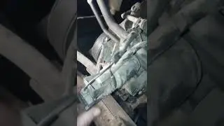 Removing the pump section of the DAF XF 105