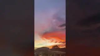 Sunsets are magical and this is proof 😍
