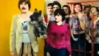 tiswas - bob carolgees and spit the dog - the pie song ( this old man ).flv