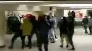 массовая драка вечером 18 02 2012 часов в 22 12 на Октябрьской метро в Минске