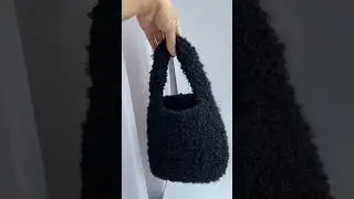 Сумка из пряжи букле готова 