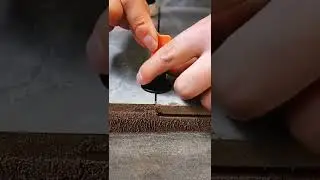 Зажим для выравнивания уровня плитки / Clip for leveling the tile level