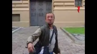 Бомж сорвал интервью