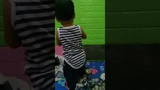 praktis magpashoot ng bola 15months old baby