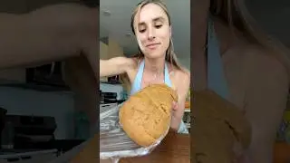 Pumpkin snickerdoodle cookie 🎃 ice cream sandwich 🤍 #pumpkin #cookies #icecream #dessert