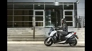 9 Fast Facts 2018 Yamaha XMAX Scooter