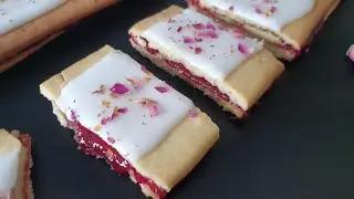 Raspberry Sandwich Cookies - Raspberry Slices