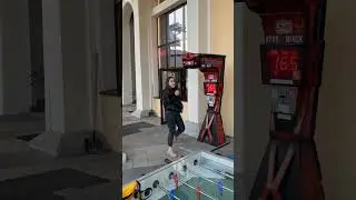 Удар в грушу на 240 от девушки в Минске