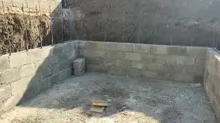 Основание стен для бассейна из блока