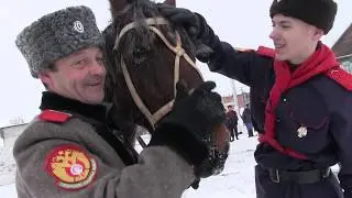 Шашка рубит - песня льется!