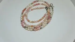 Колье из розового опала и речного жемчуга.