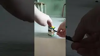 Маленький сейф из лего