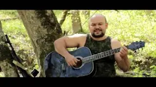 Привет малышка моя родная ну как дела. Ты только маме, что я в Чечне, не говори...Армейская песня.