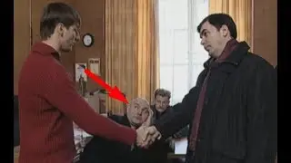 — Рома, я в коридоре постою на всякий случай | Сериал 