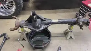 Ford Excursion Dana 50 removal and powder coating (feat) Cummins swapped Excursion.
