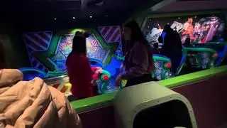 Disney land Paris buzz lightyear 2025