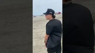Que rico playita pa cantar este tema 🌊🥥🌴