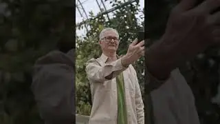 Man Taking Selfie Using His Smartphone#short#youtubeshort#bestshort#papularshortvideo#treandingshort
