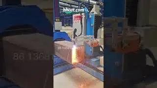 Round pipe and square pipe cutting, automatic CNC plasma cutting machine for large pipe.