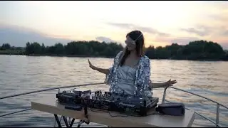 Amelisa - Boat Session ( Melodic techno/ Progressive house) Dj Set