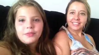 Minha mãe reagindo aos funks proibidões parte 1