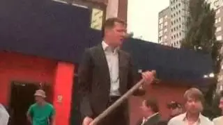 Ляшко на троещино с вилами