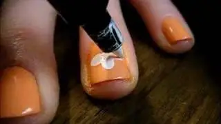Tutorial: Easy Spring Flower Nail Art
