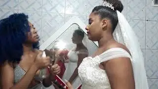 um tiquinho do último Retoque na maquiagem de Mila pra ela ir se casar!!💍💏