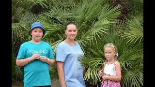 Отпуск 2017. Второй день. Аквапарк. Дом великана. Контактный зоопарк.