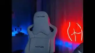 Maki Asher сморкается🤧