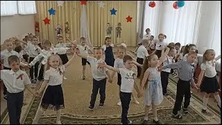 Вальс "Тучи в голубом". Старший дошкольный возраст.